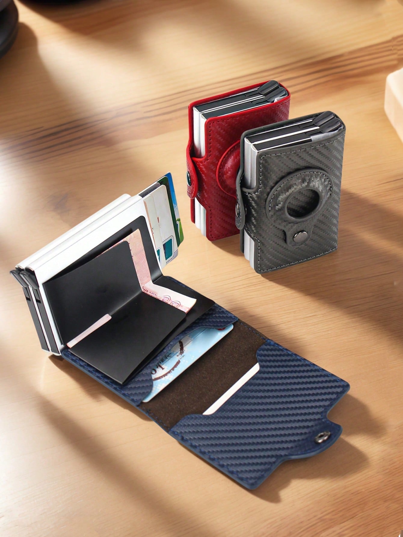 Kolfiber kortplånbok med Airtaghållare