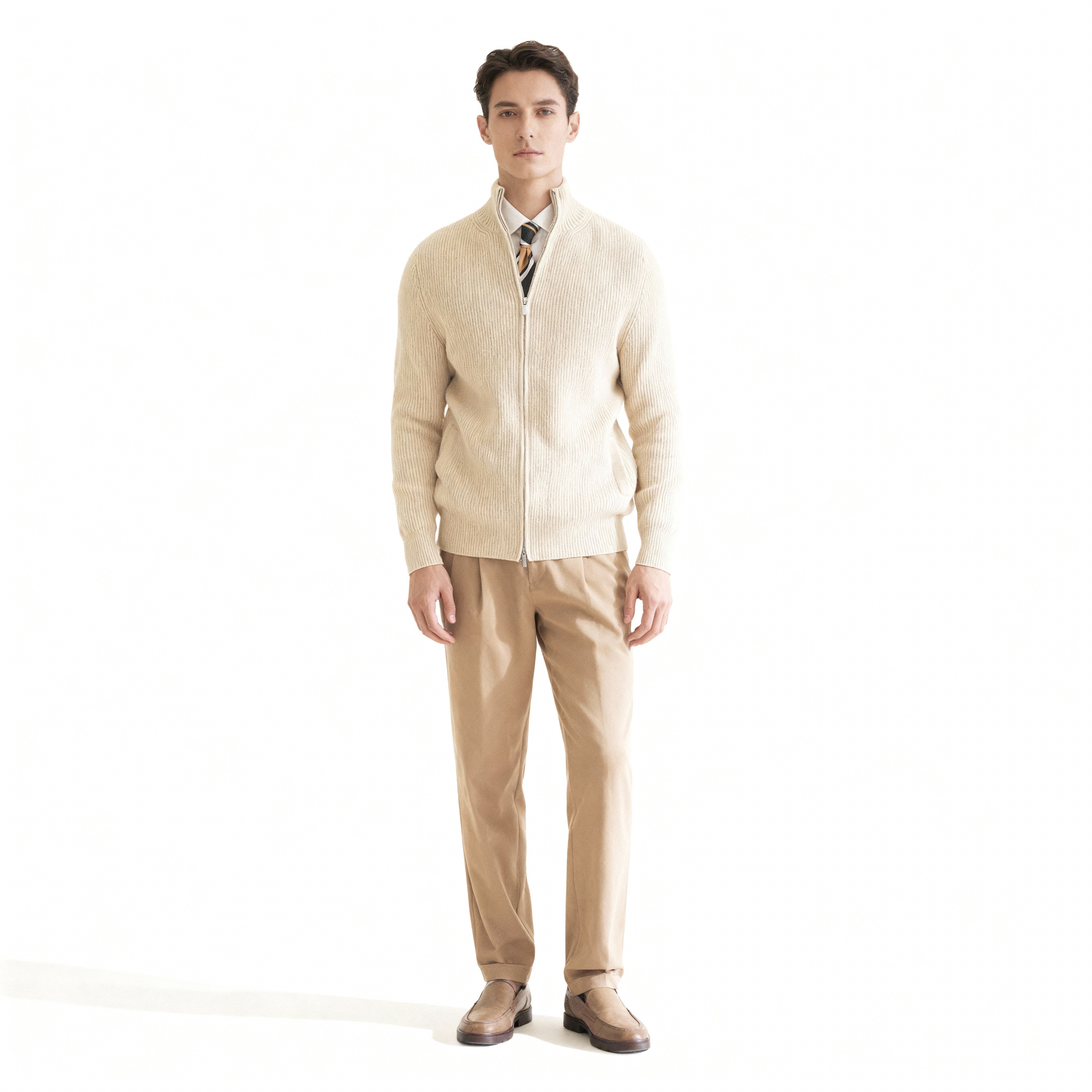 Elegant stickad kofta med mjuk textur